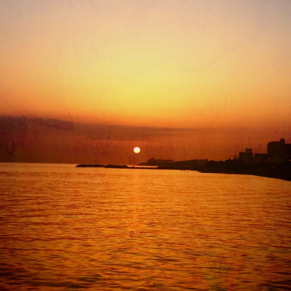 石垣島の夕陽の写真(新川付近)